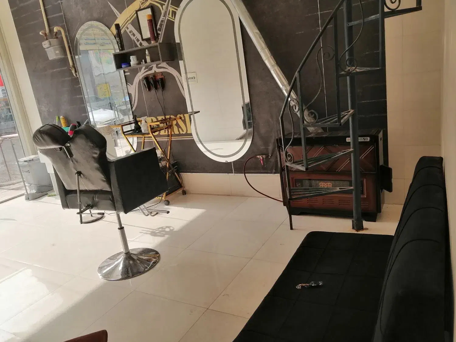 وسایل آرایشگاه|آرایشگاه و سالنهای زیبایی|هشتگرد, شهرک ولیعصر (مهستان)|دیوار