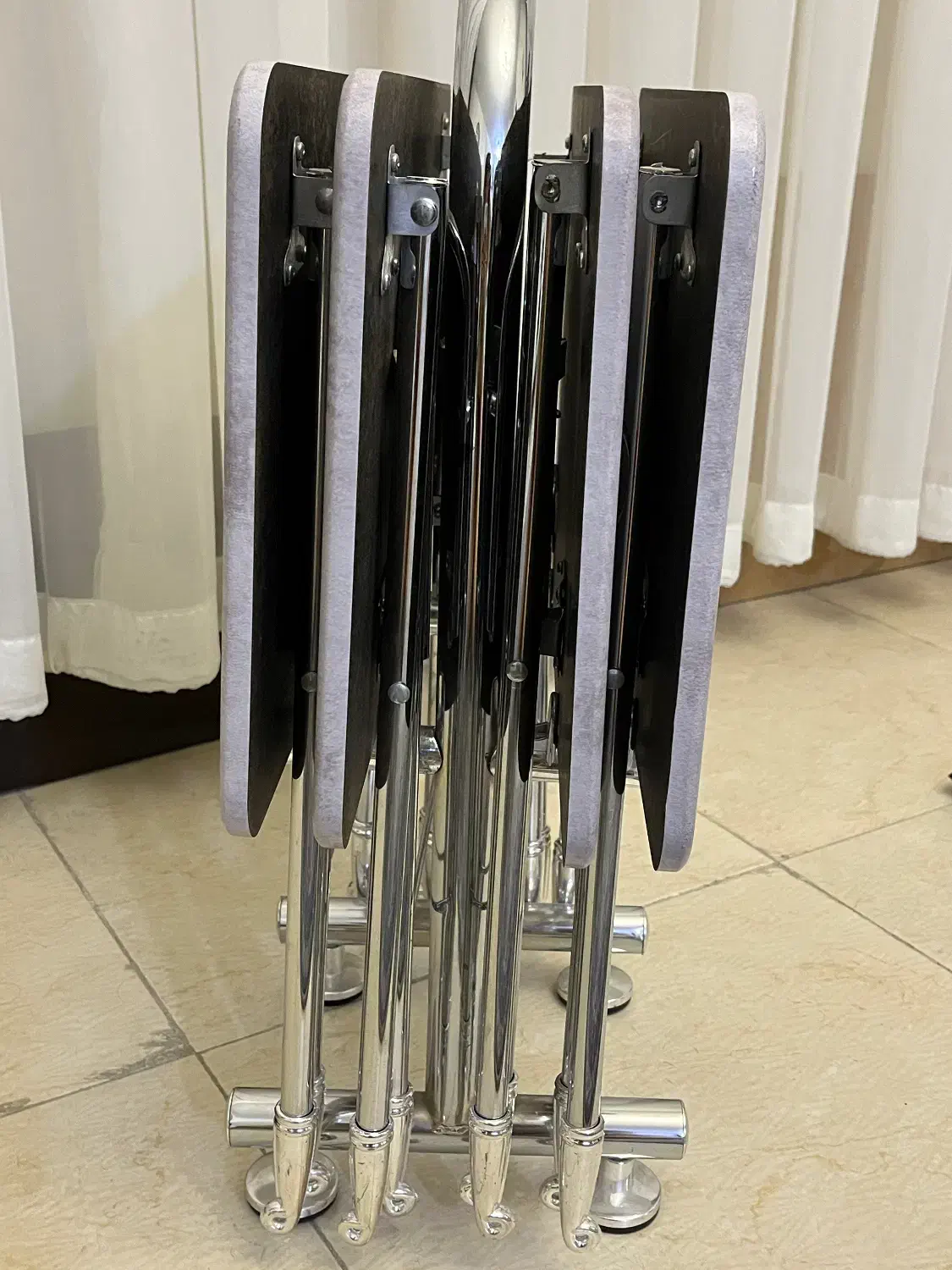 عسلی چمدانی طوسی|مبلمان خانگی و میز عسلی|اندیشه, پرنیان|دیوار