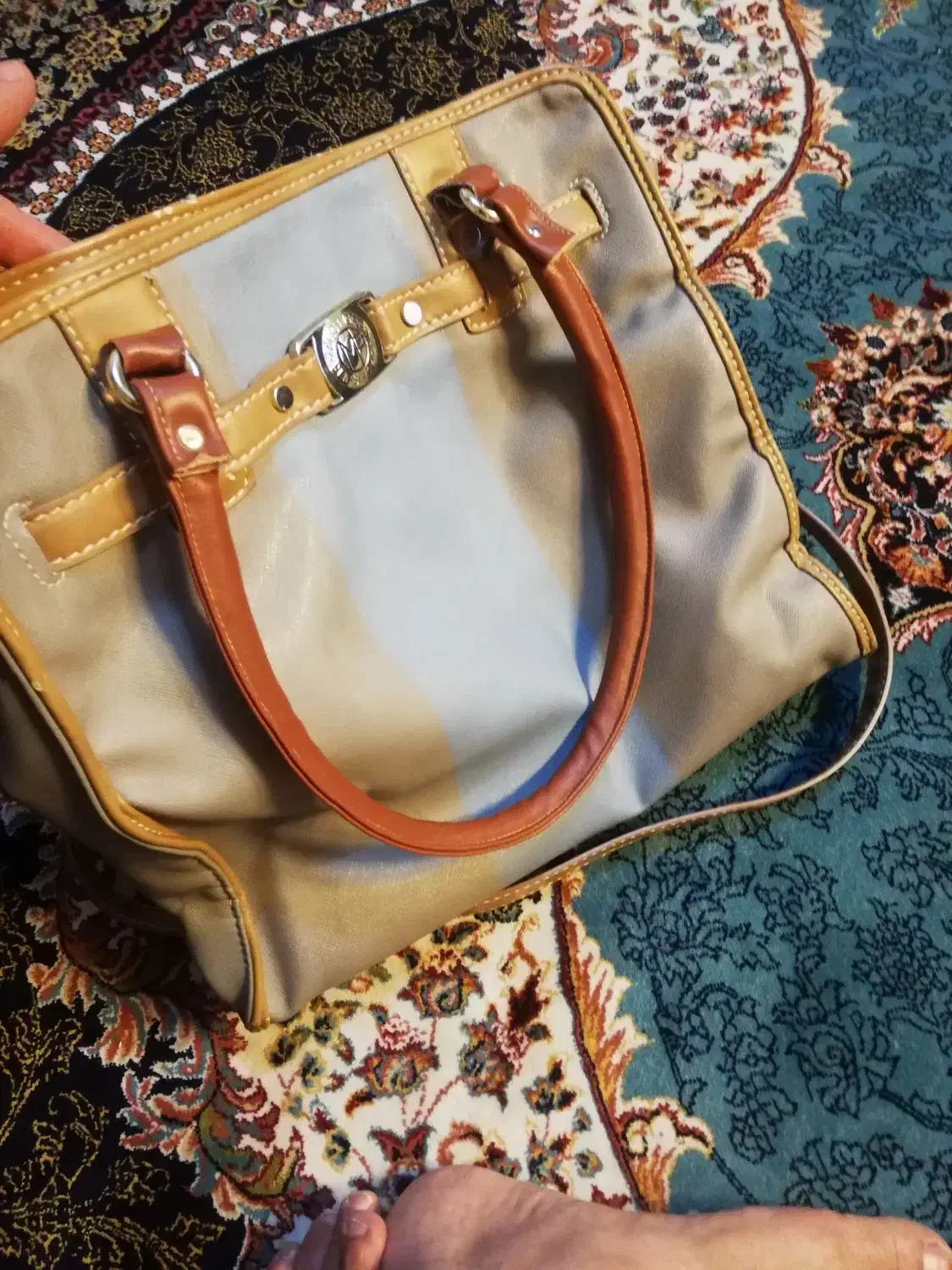 کیف رودوشی درحدنو|کیف، کفش، کمربند|صدرا-فارس, فاز ۲|دیوار