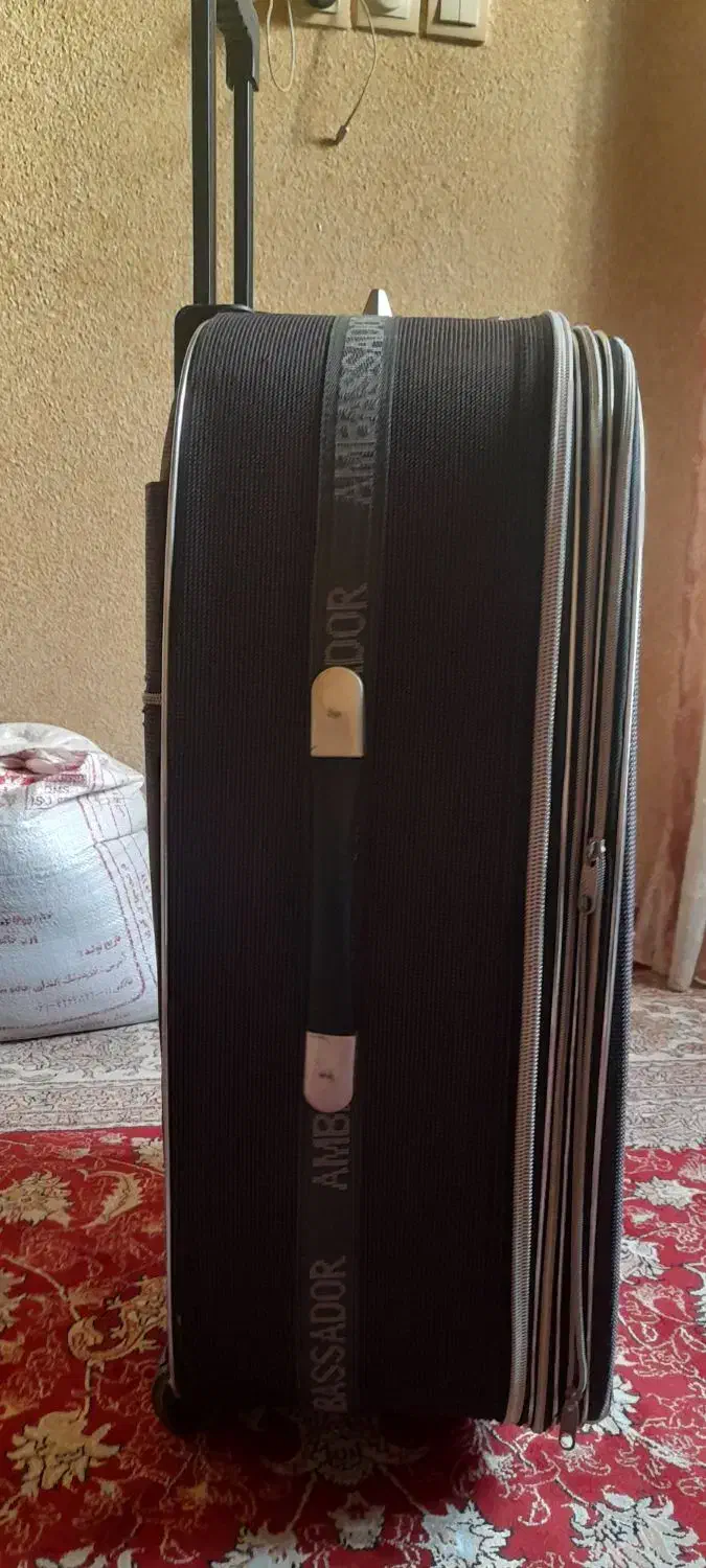 چمدان مسافرتی سایز بزرگ برزنتی|کیف، کفش، کمربند|اهواز, کمپلو جنوبی|دیوار