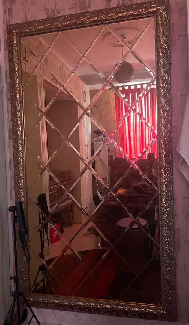 آینه|آینه|کلاردشت, |دیوار