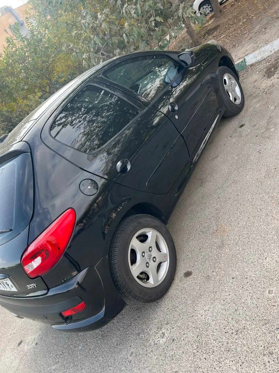 ۲۰۷ سقف شیشه مدل ۱۴۰۱|خودرو سواری و وانت|اسلام‌شهر, صادقیه|دیوار