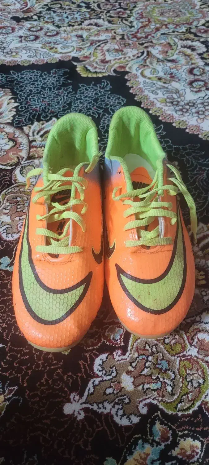 کتونی سایز استوک۴۲ نوcR7|کیف، کفش، کمربند|ری, دولت‌آباد|دیوار