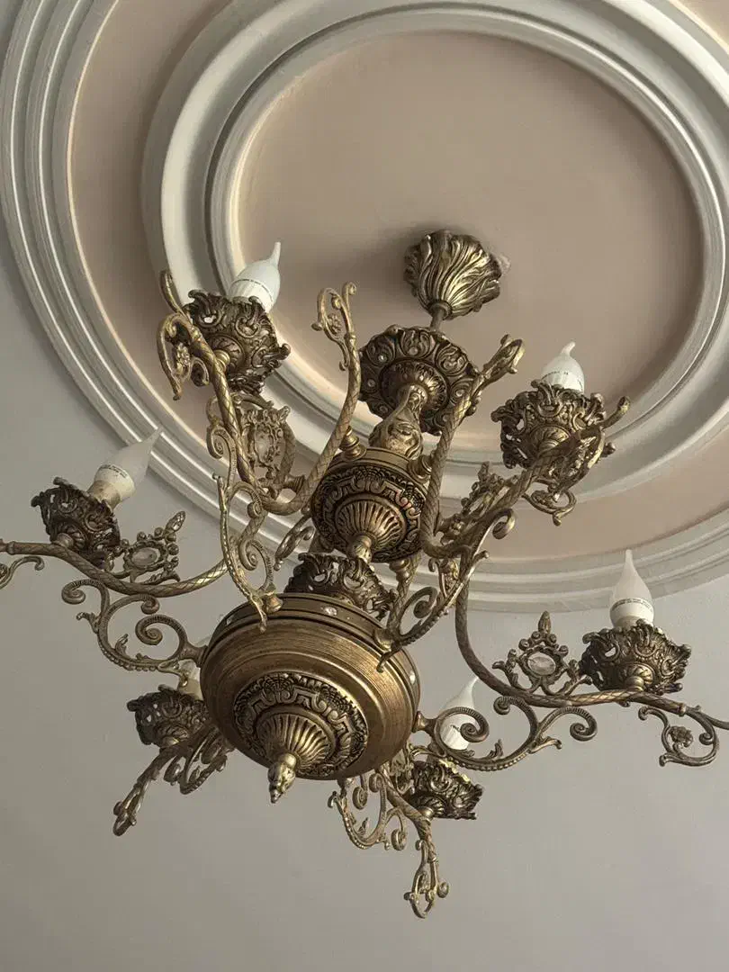 لوستر برنجی عتیقه|لوستر و چراغ آویز|اصفهان, خانه اصفهان|دیوار