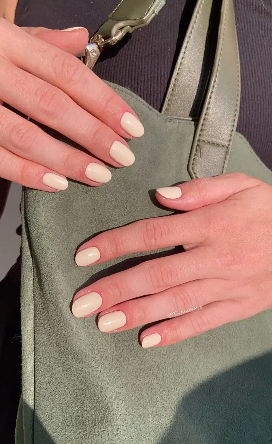 ژلیش|خدمات آرایشگری و زیبایی|بومهن, |دیوار