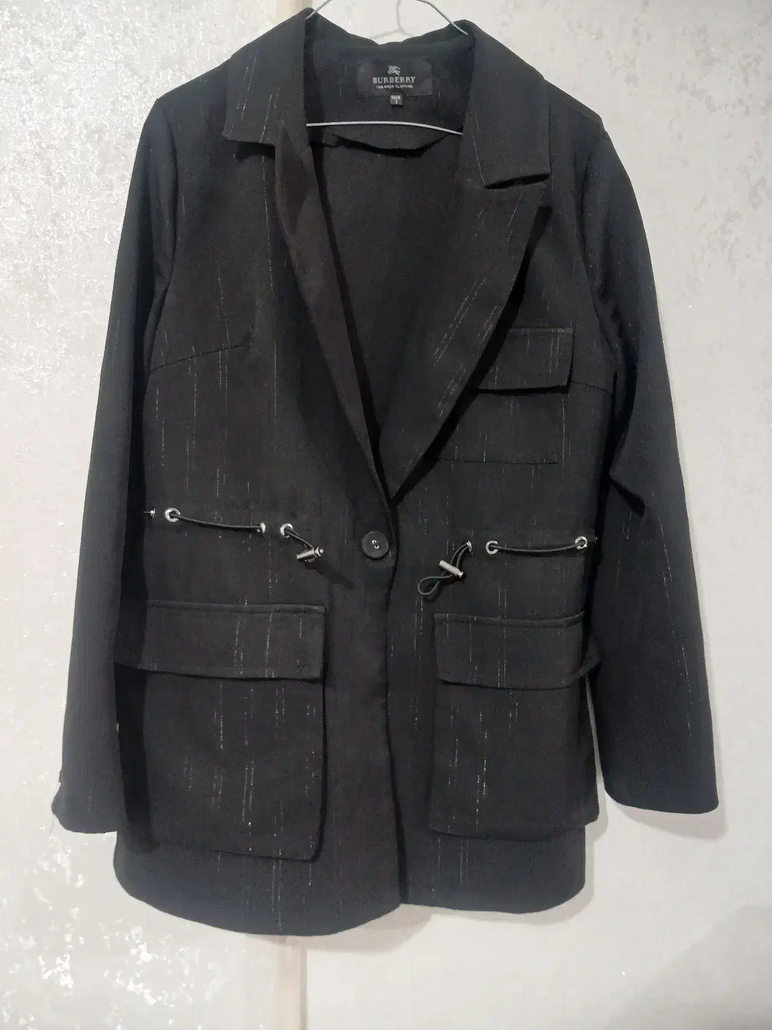 لباس زنانه|لباس|قلعه نو, |دیوار