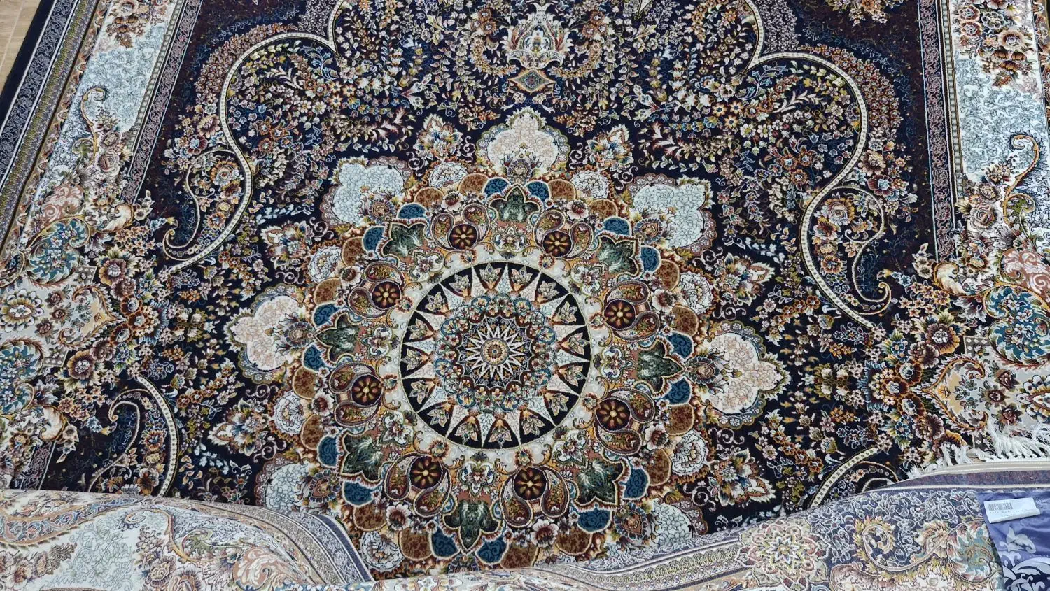 فرش هانوفر ۷۰۰ شانه ۲۵۵۰ تراکم|فرش|تهران, امیر بهادر|دیوار