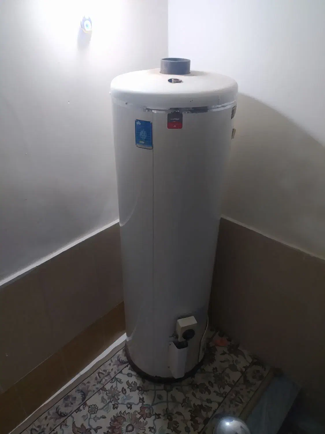 آبگرم کن ایستاده|آبگرمکن، پکیج، شوفاژ|کرمانشاه, |دیوار