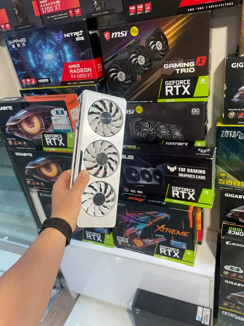 فروش ویژه 3090 طراحان انیمیشن سازها گیمرها|قطعات و لوازم جانبی رایانه|تهران, جمهوری|دیوار