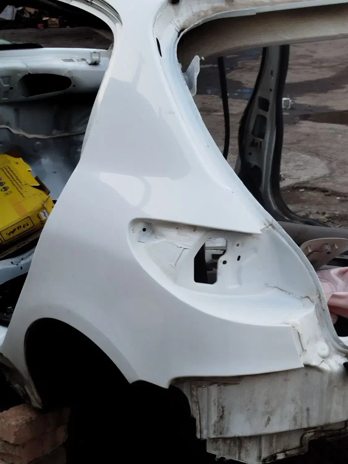 گلگیر عقب و سینی عقب 206 و 207|قطعات یدکی و لوازم جانبی|فردیس, انبار نفت|دیوار