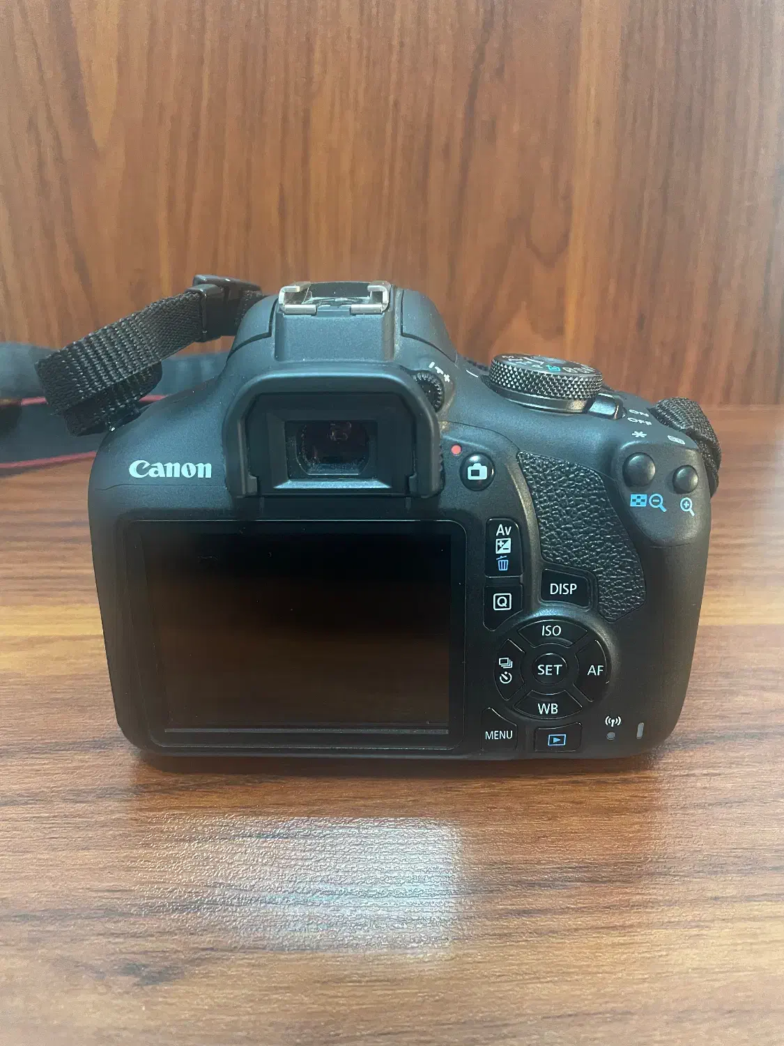 دوربین Canon 2000D همراه با لنز18-55mm|دوربین عکاسی و فیلمبرداری|رشت, فرزانه|دیوار