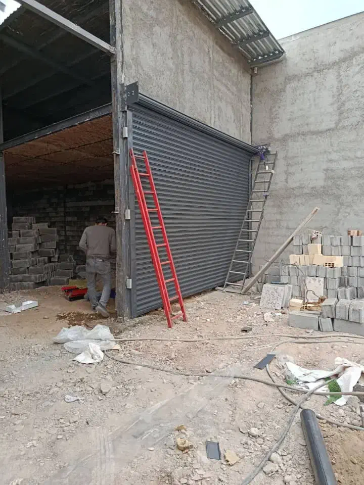 کرکره برقی  مستقیم از کارخانه با برق اضطراری|خدمات پیشه و مهارت|میانه, |دیوار