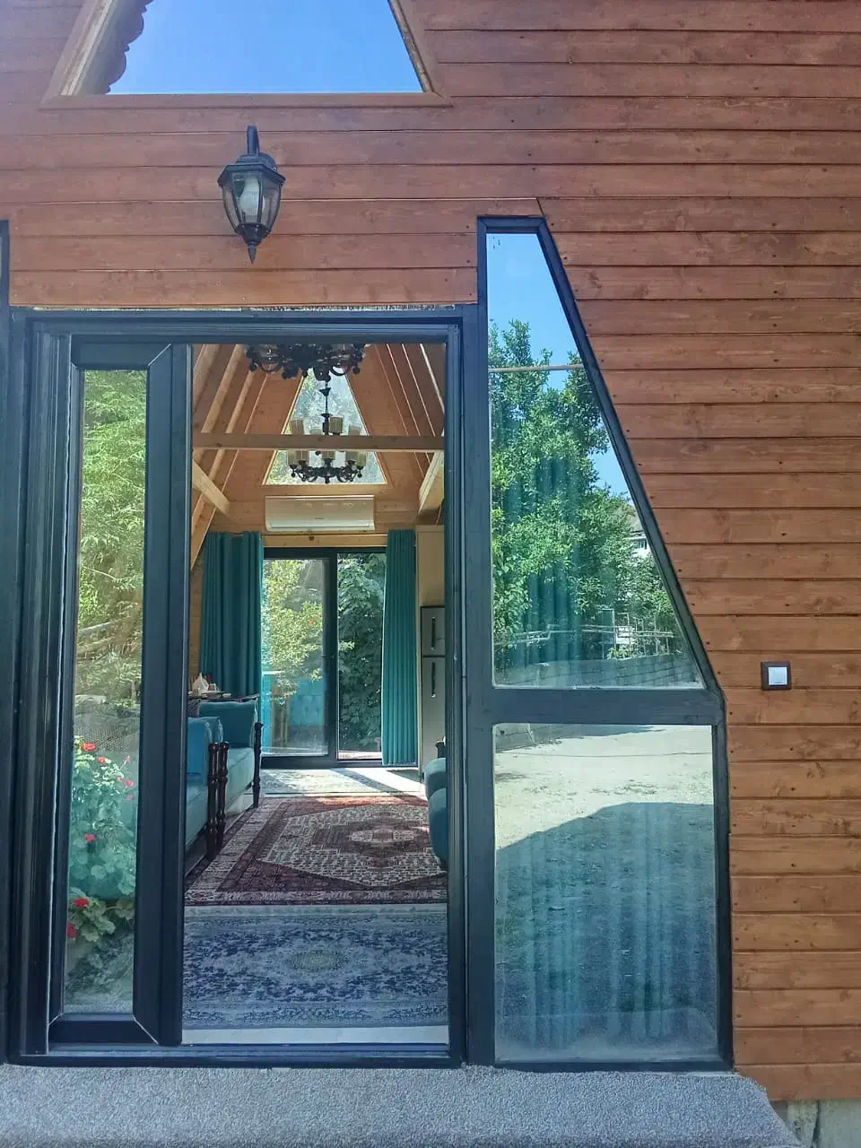 اجاره شبانه کلبه چوبی نوساز تازه ساخت دوخواب مستر|اجارهٔ کوتاه‌مدت ویلا و باغ|کتالم و سادات شهر, |دیوار