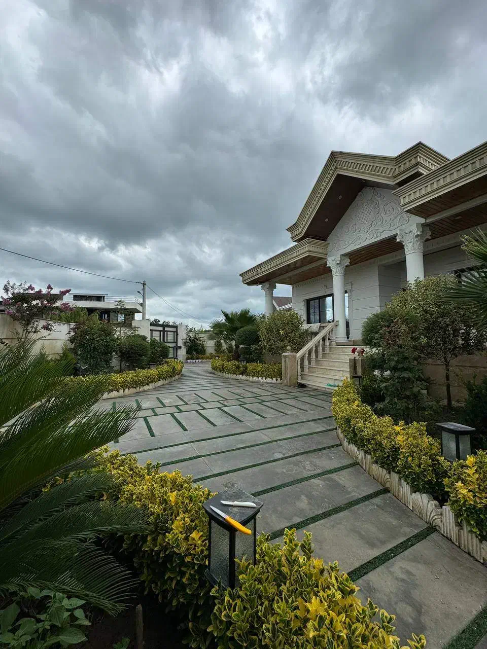 ویلانوساز نمامدرن 500متری سنددار/ باغچه آرایی شده|فروش خانه و ویلا|رشت, گلسار|دیوار