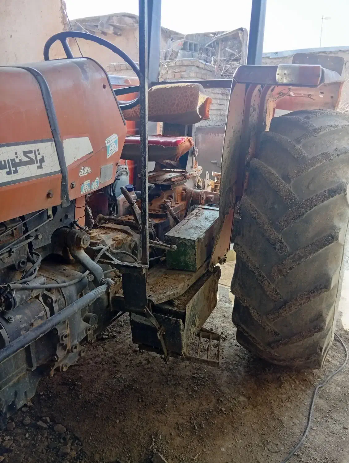 تراکتر ۲۸۵مدل ۸۱|خودرو سنگین|شیروان (خراسان), |دیوار