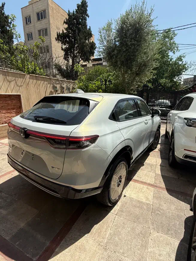 هوندا HRV مدل 2024 صفر خشک وارداتی ژاپن هایبرید|خودرو سواری و وانت|تهران, صادقیه|دیوار