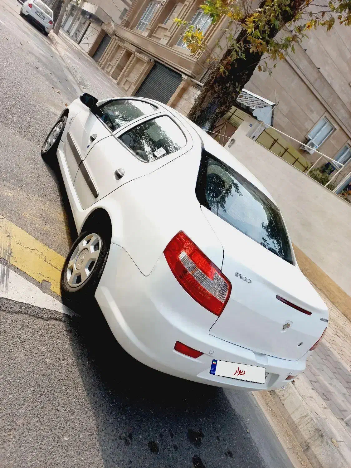 رانا مدل ۹۳ بی رنگ بی ضربه|خودرو سواری و وانت|رشت, استقامت ۱|دیوار