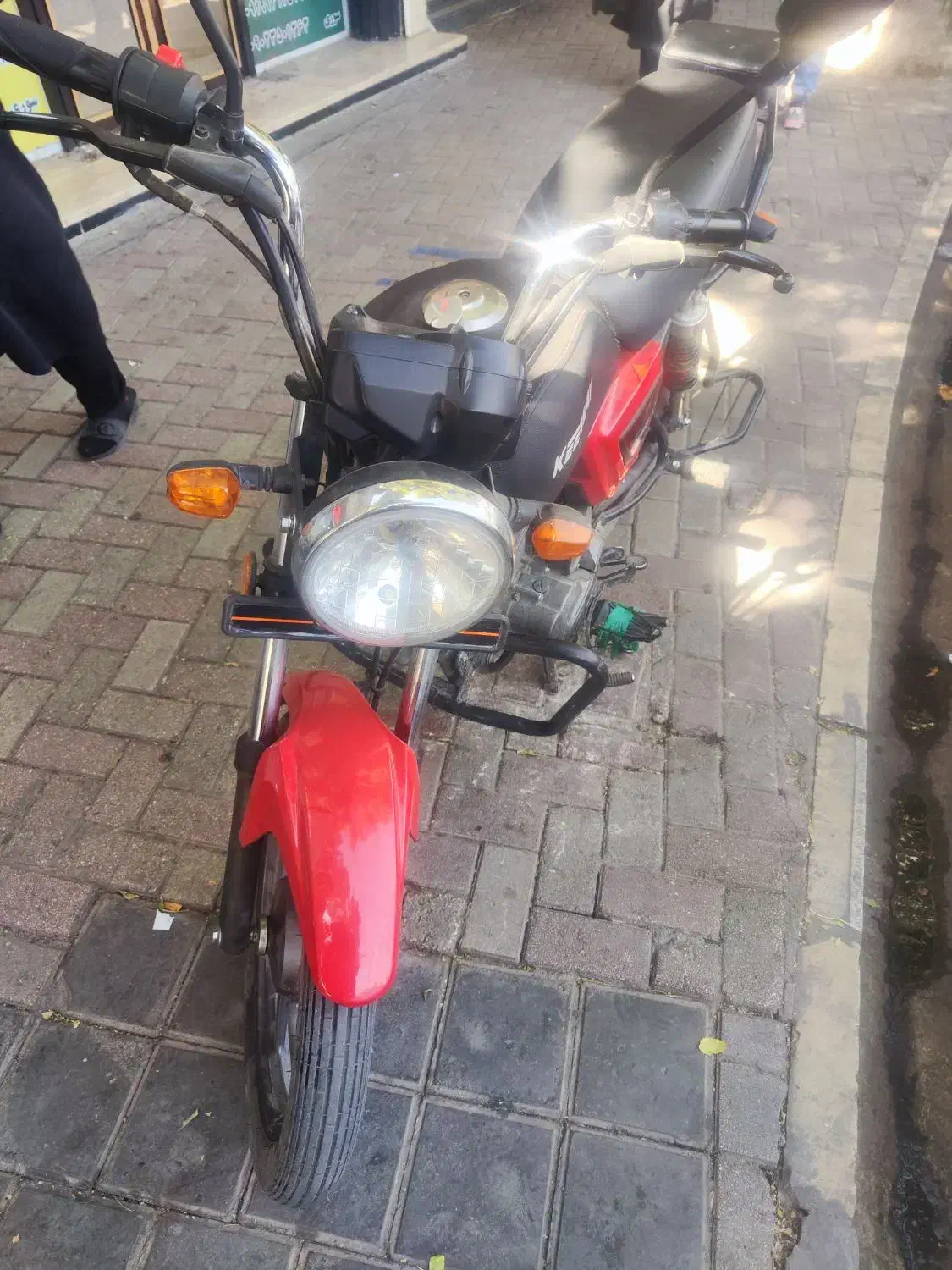 موتور کی وی|موتورسیکلت|تویسرکان, |دیوار