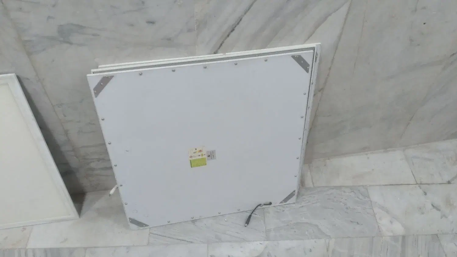 اس ام دی سقفی|لامپ و چراغ|بروجرد, |دیوار