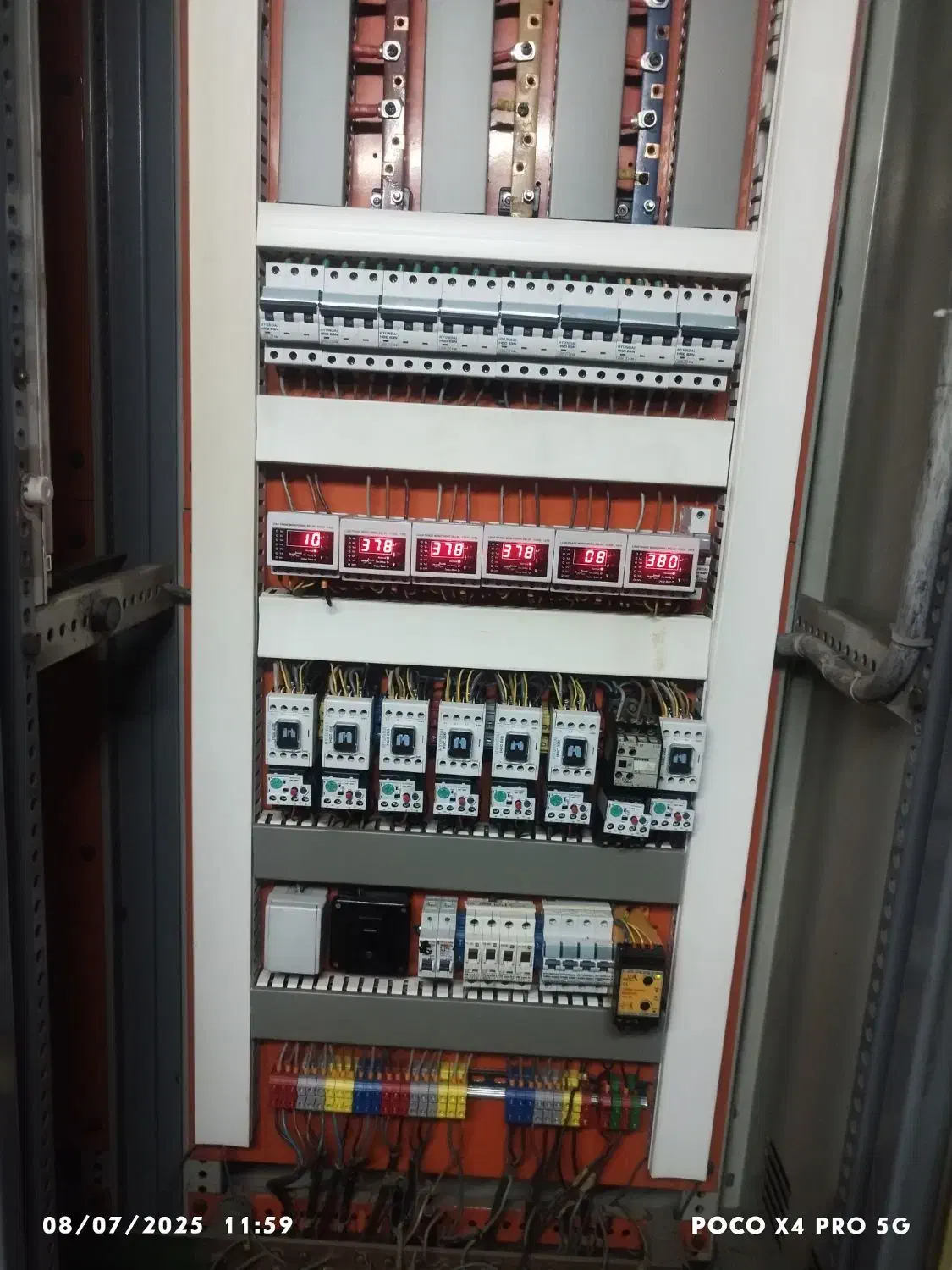 برقکاران حرفه‌ای ساختمان استادکار دزفولی و مومیوند|خدمات پیشه و مهارت|تهران, قیطریه|دیوار