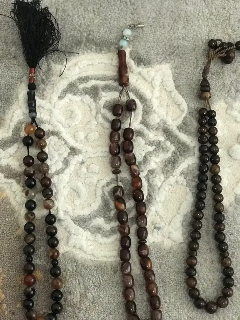 تسبیح سنگ|کلکسیون اشیاء عتیقه|شیروان (خراسان), |دیوار