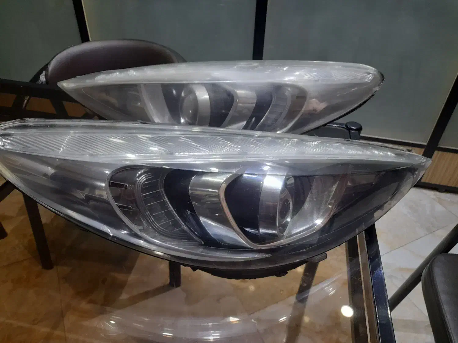 یک جفت چراغ جلو ۲۰۷|قطعات یدکی و لوازم جانبی|چالوس, |دیوار