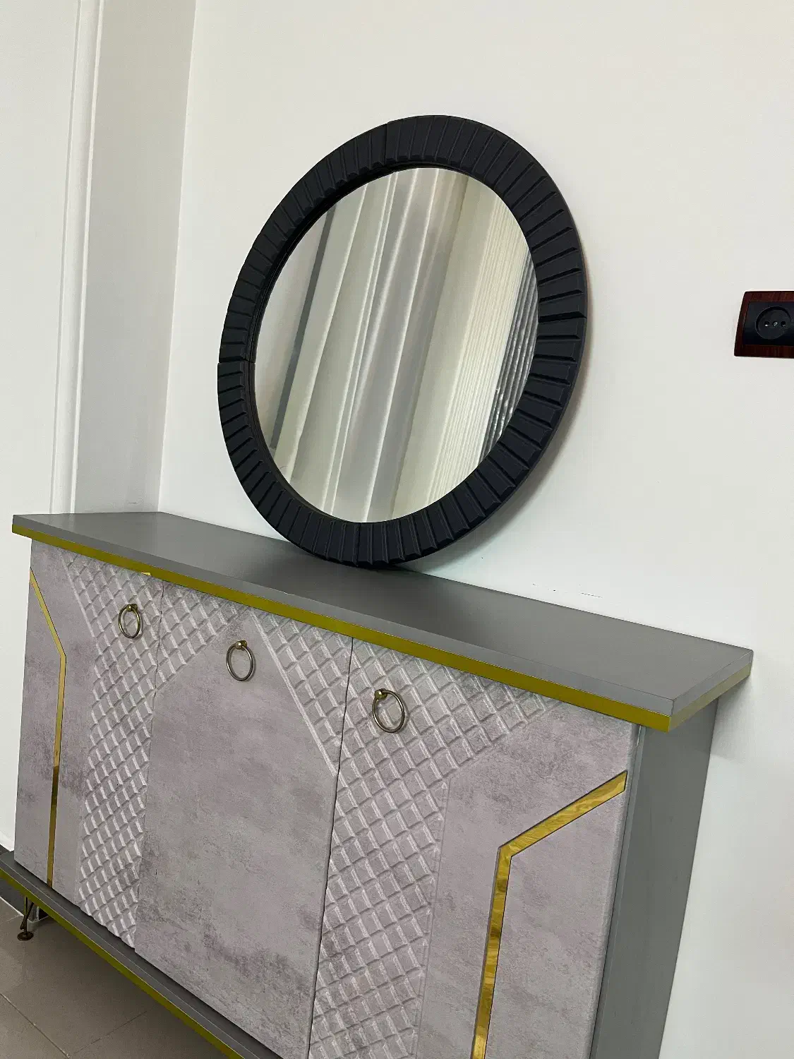 آینه و کنسول فروش فوری تخفیف ویژه|بوفه، ویترین، کنسول|قائم‌شهر, |دیوار