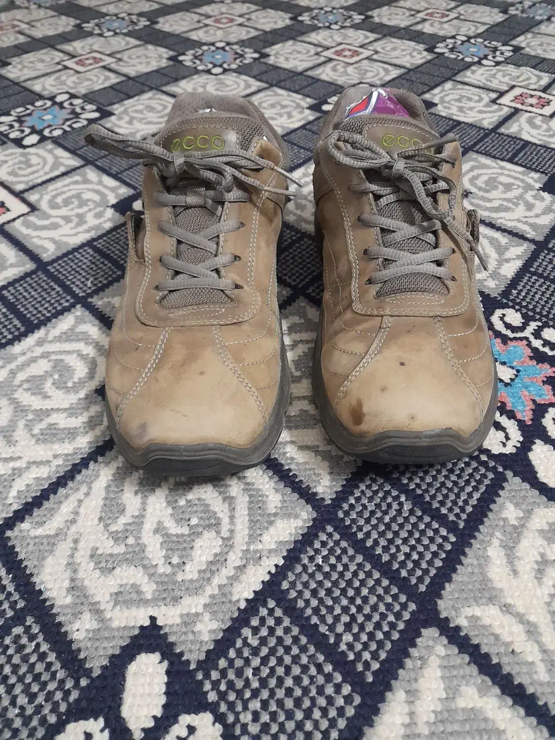 یک جفت کفش راحتی|کیف، کفش، کمربند|قرچک, باقرآباد|دیوار