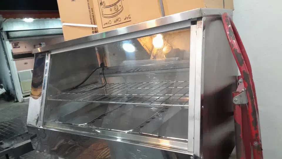 دیسپلی (گرمکن) پاچینی (بریان) فر ساندویج|کافیشاپ و رستوران|لاهیجان, خمیر کلایه|دیوار