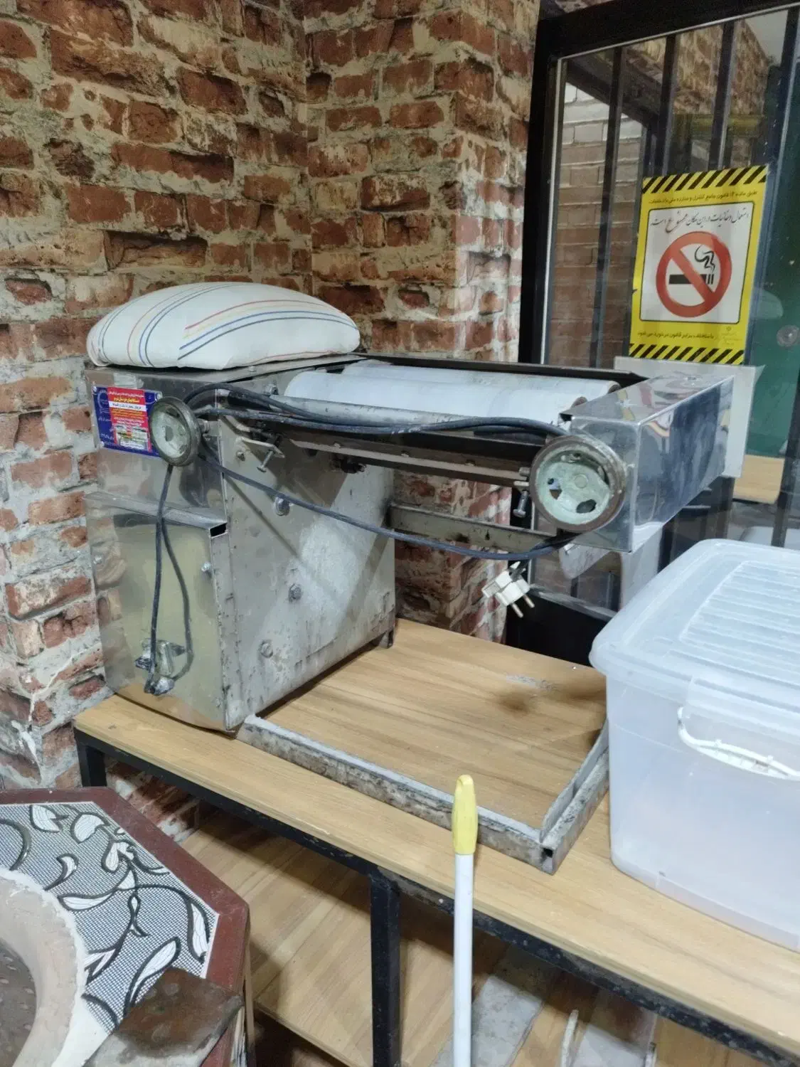 شاطر لواش|استخدام خدمات فروشگاه و رستوران|تبریز, |دیوار