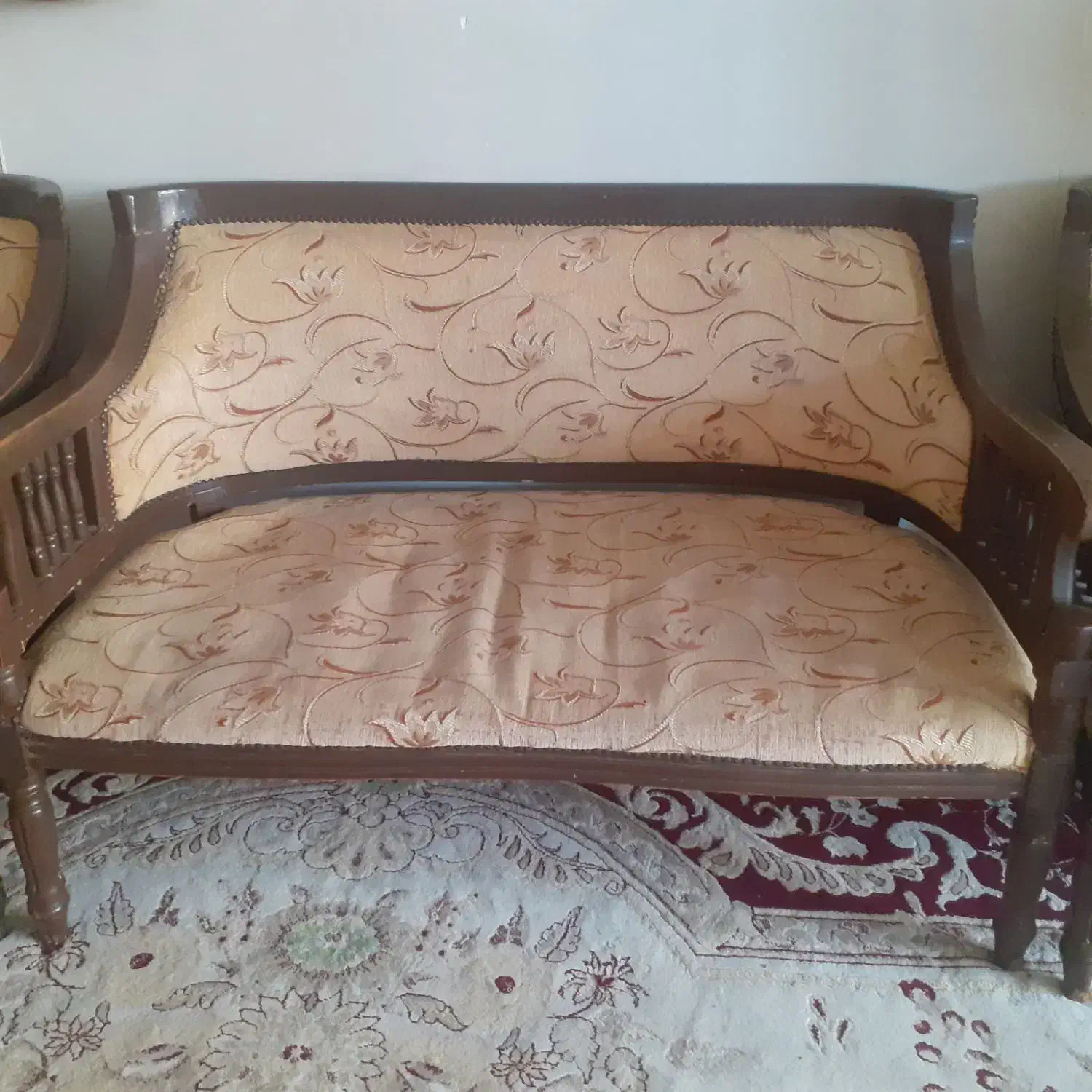 مبل استفاده شده|مبلمان خانگی و میز عسلی|جهرم, |دیوار