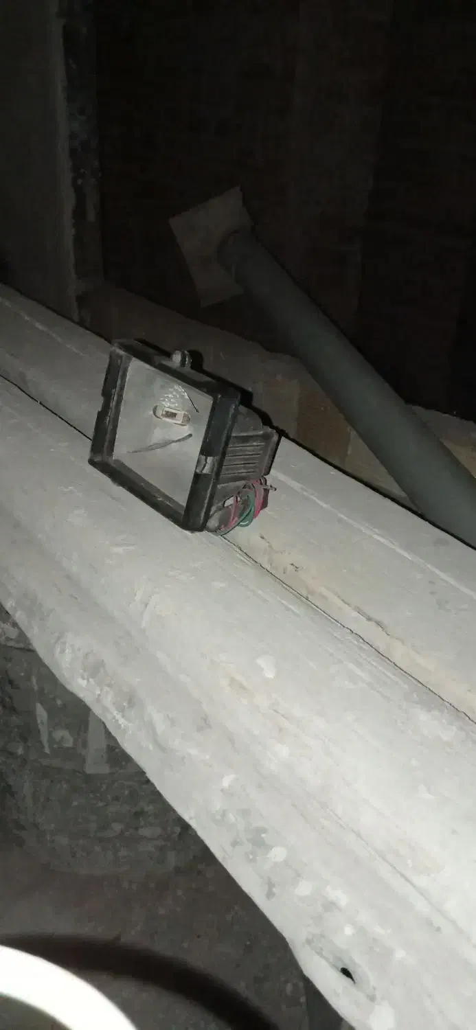 قاب کامل پروژکتور|تلویزیون و پروژکتور|تربتحیدریه, رضاشهر|دیوار