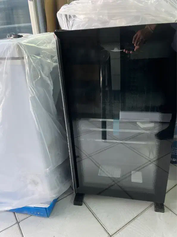 بخچال ۷ فوت ویترینی|فروشگاه و مغازه|شاهرود, |دیوار