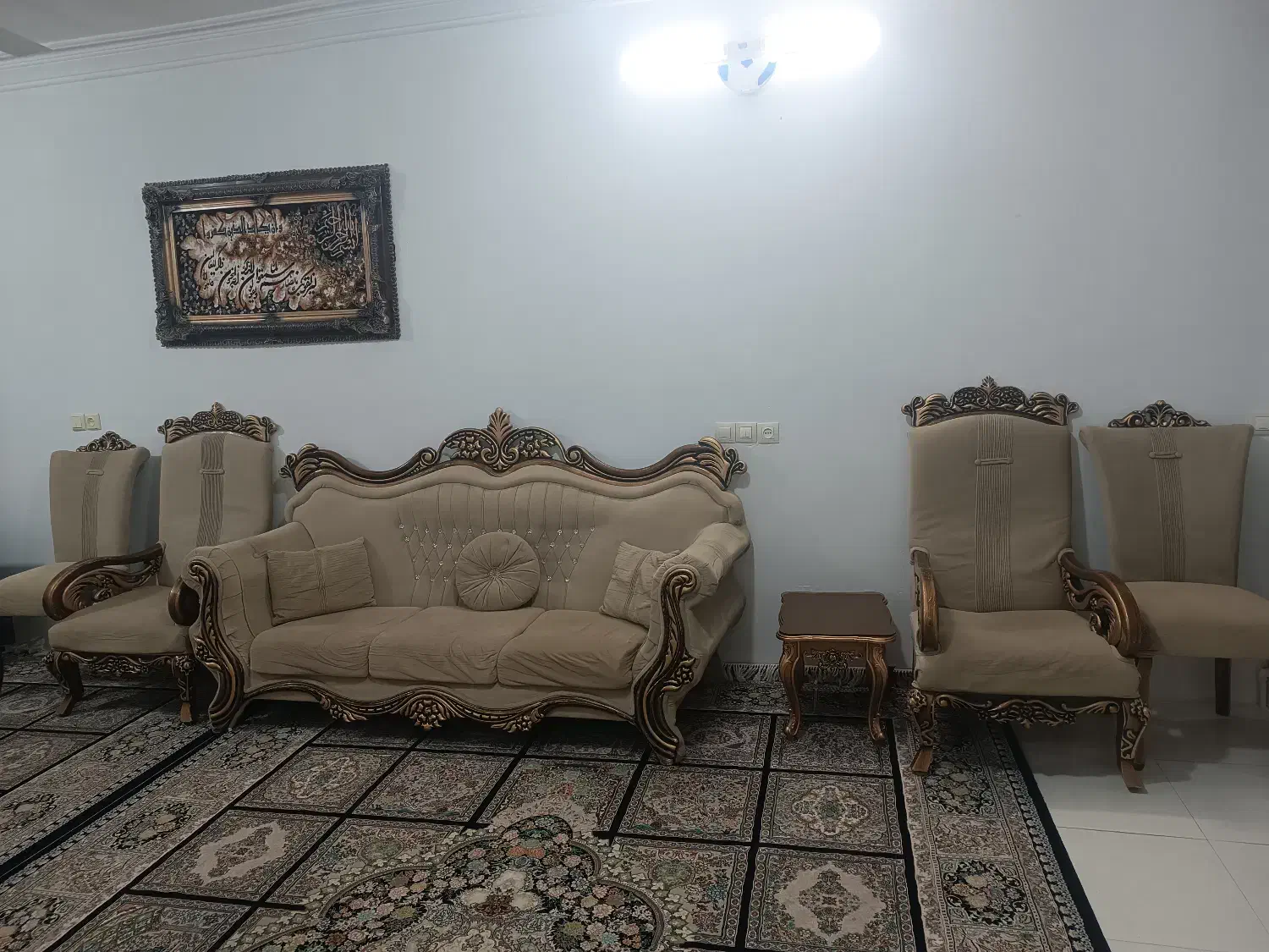 مبل نیمه سلطنتی .سالم و بدون شکستگی بدنه|مبلمان خانگی و میز عسلی|تربتحیدریه, یحیی آباد|دیوار