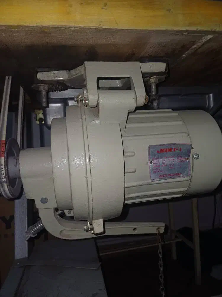 راسته دوز|چرخ خیاطی و ریسندگی|شیراز, شهرک نیروی انتظامی|دیوار