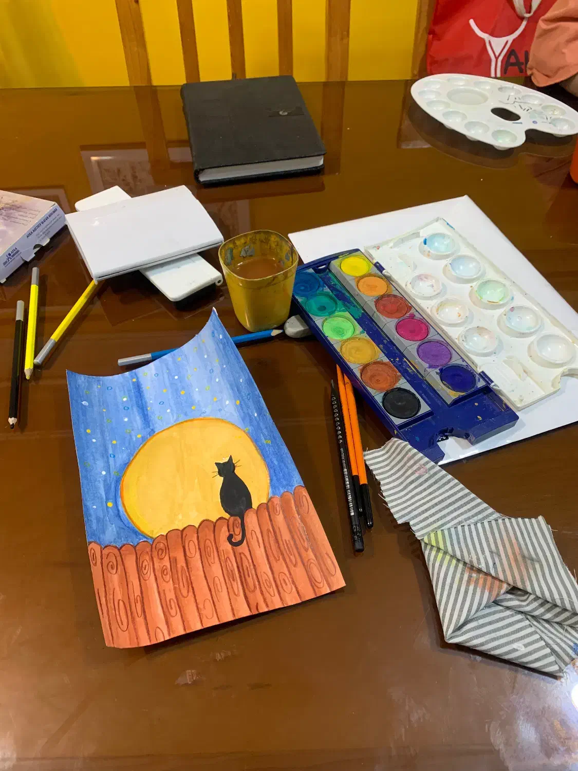 مربی نقاشی کودک هستم|استخدام آموزشی|بندر انزلی, معلم|دیوار