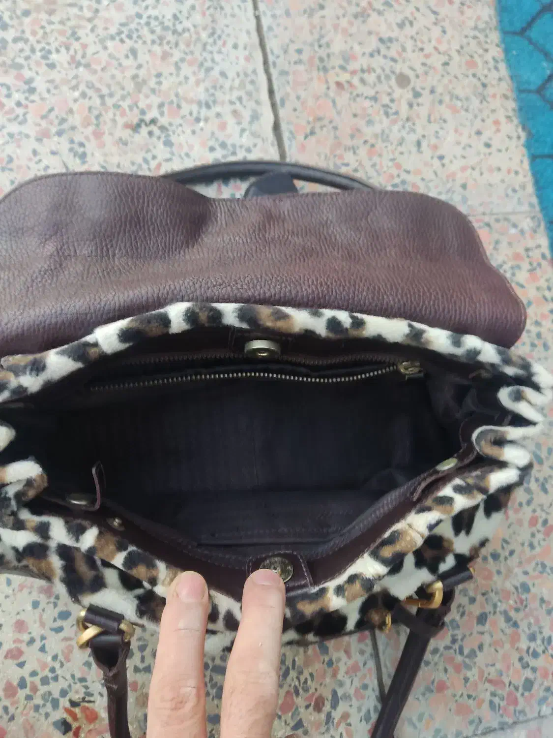 تعدادی کیف و کفش|کیف، کفش، کمربند|ماهدشت, |دیوار