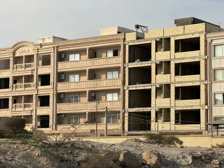 ۱۰۰ متر کامل طبقه 4 صفر کلید نخورده|فروش آپارتمان|قشم, |دیوار