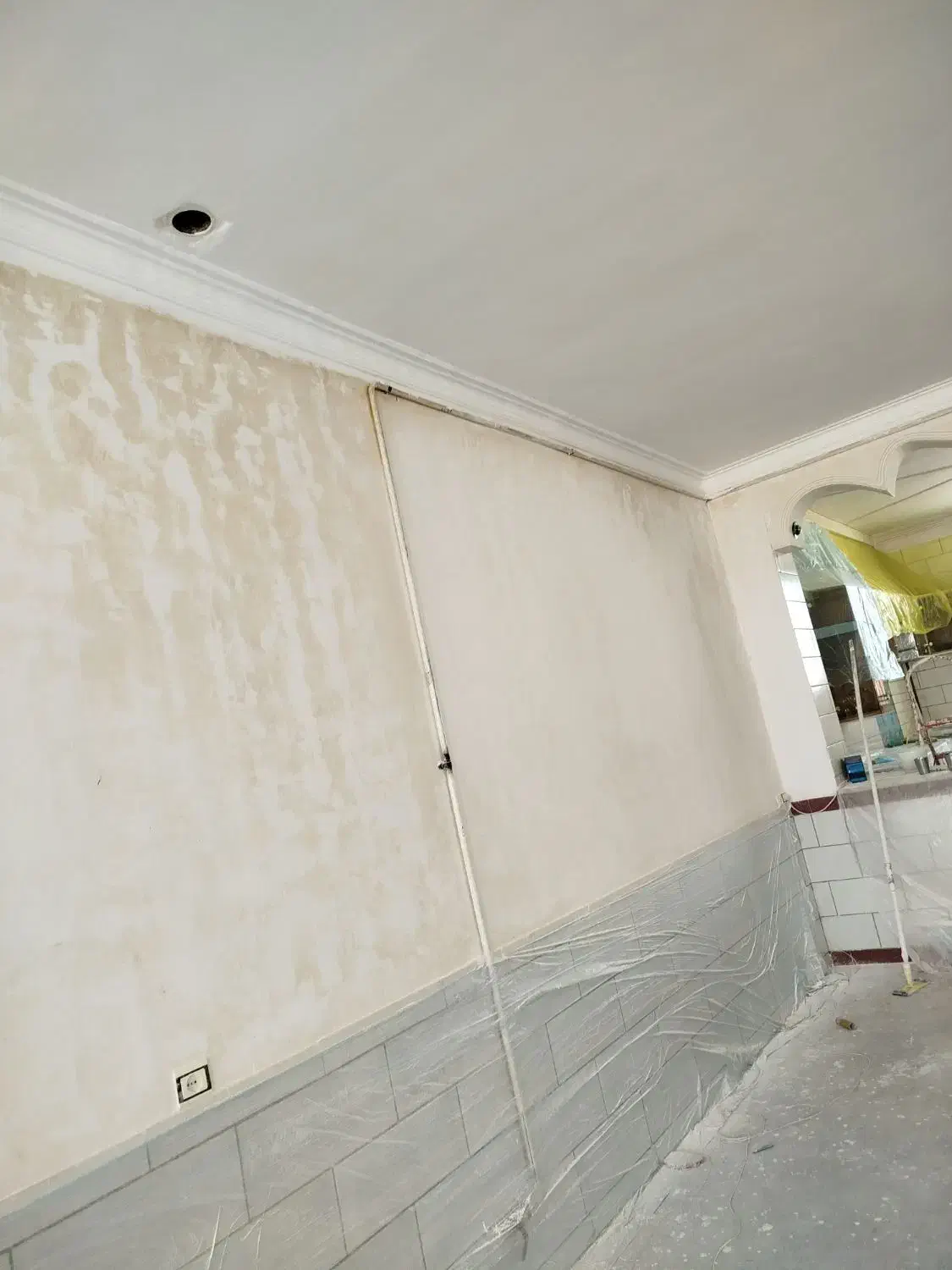 نصب کاغذ دیواری و رنگ ساختمان|خدمات پیشه و مهارت|زرند, |دیوار