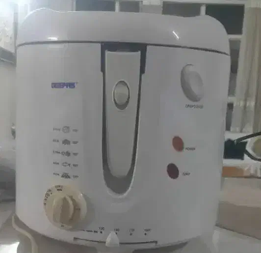 سرخ کن و سماور و قوری|قوری، کتری، قهوهساز دستی|یاسوج, |دیوار