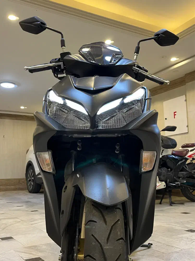 آیروکس ۱۵۵ نیروموتور ( اصلی ) مشکی شال طلایی|موتورسیکلت|تهران, جمالزاده|دیوار