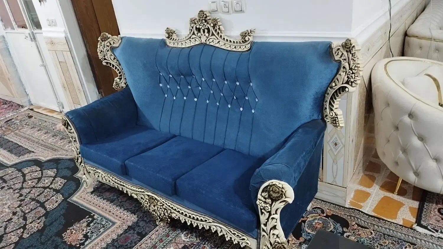 مبل سلطنتی 7 نفره و زیر TV|مبلمان خانگی و میز عسلی|یاسوج, |دیوار