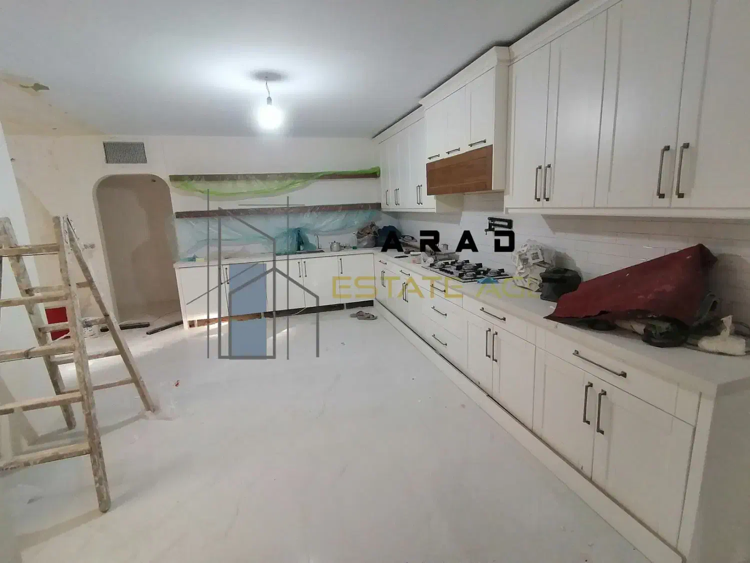 ویلا ۸۵۰ متر فرمانیه شرقی