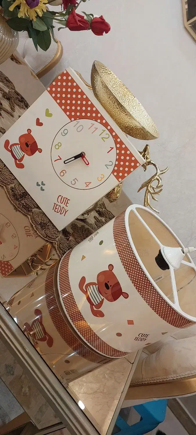 ساعت و لوستر اتاق کودک|اسباب و اثاث بچه|نسیمشهر, |دیوار