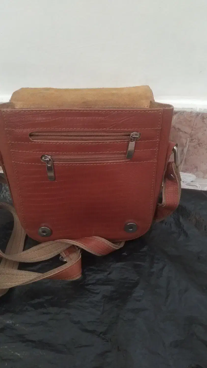 کیف چرم صدرصد طبیعی در حد نو|کیف، کفش، کمربند|پرند, فاز ۲|دیوار