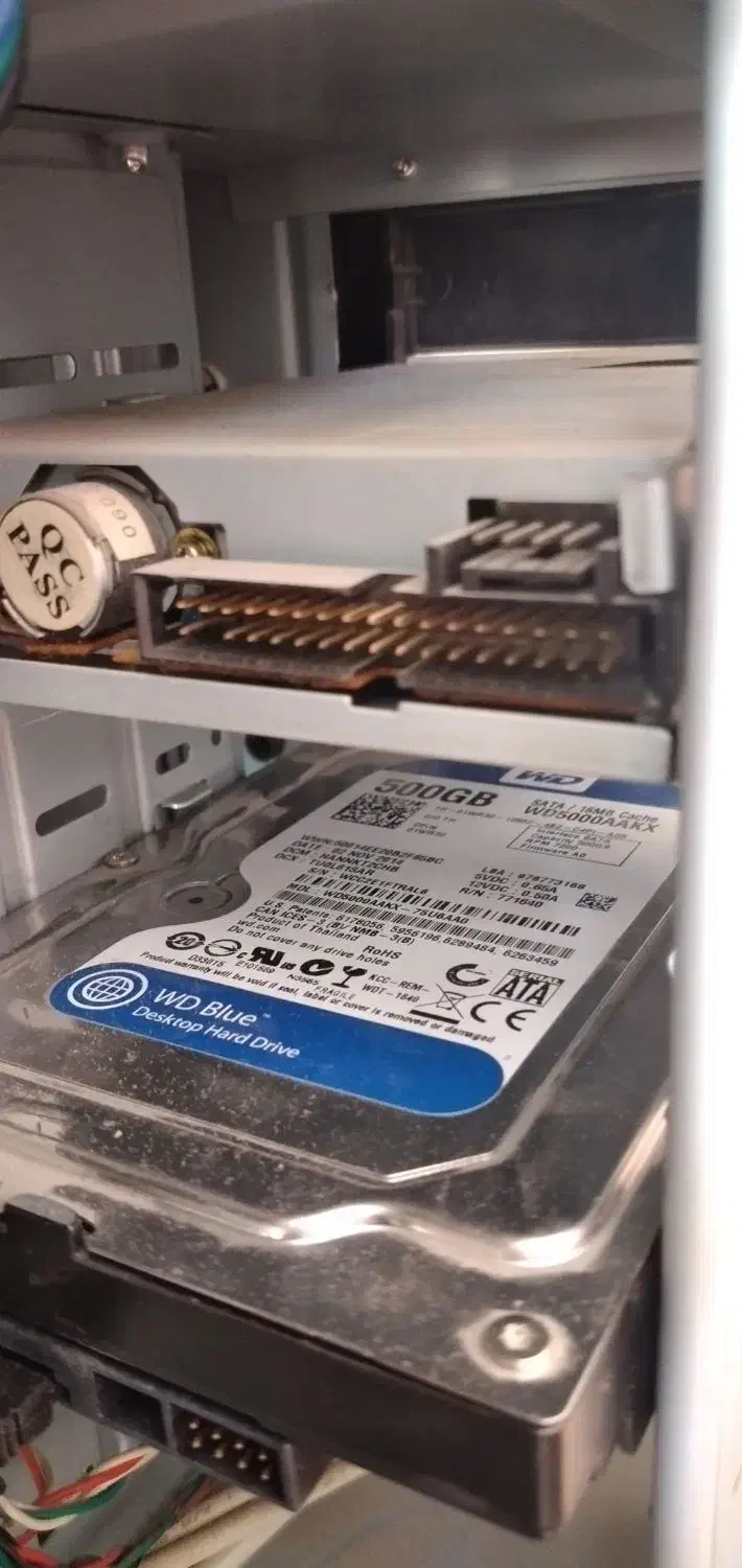 کامپیوتر به همراه تجهیزات|رایانه رومیزی|قدس, شهرقدس|دیوار