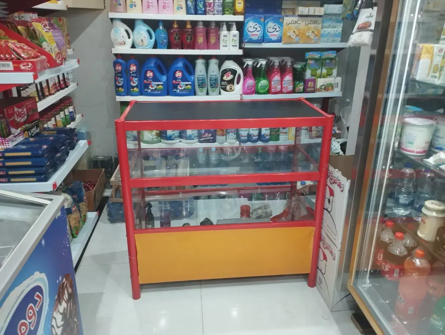 میز پیشخوان ویترین شیشه ای|فروشگاه و مغازه|ری, دیلمان|دیوار