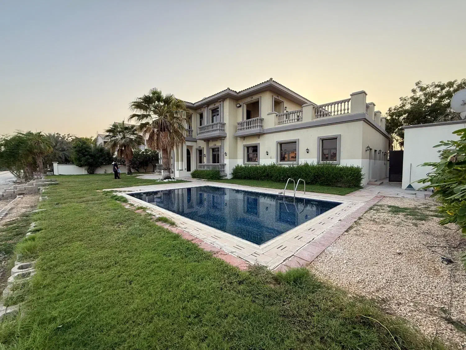 اعزام تیم سنگ کار و کاشی کار به دبی (امارات) فوری|استخدام معماری، عمران و ساختمانی|تهران, ارامنه|دیوار