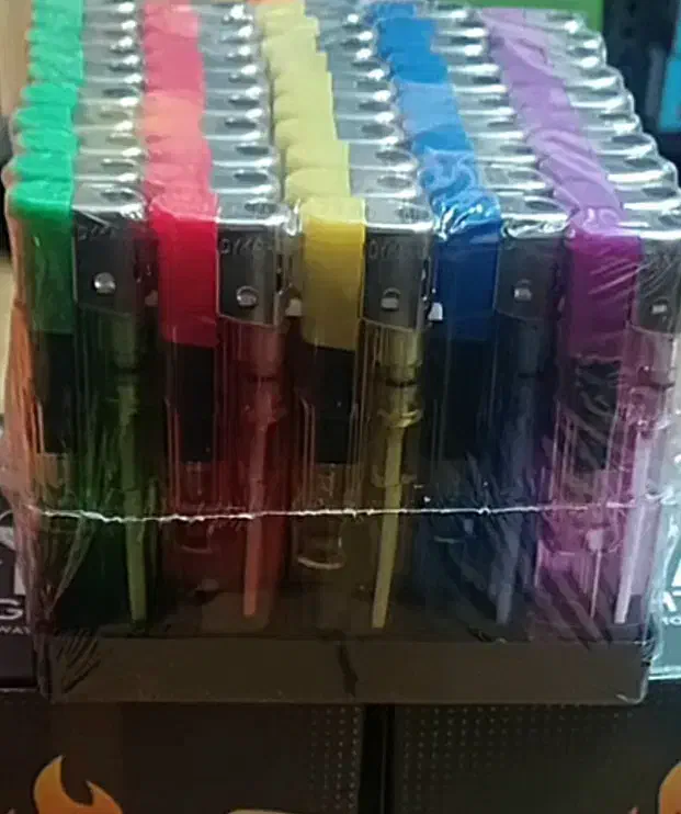 ۳ کارتن فندک ساده شفاف DYKAA|کلکسیون و سرگرمی|مرودشت, بیست متری بیمارستان|دیوار