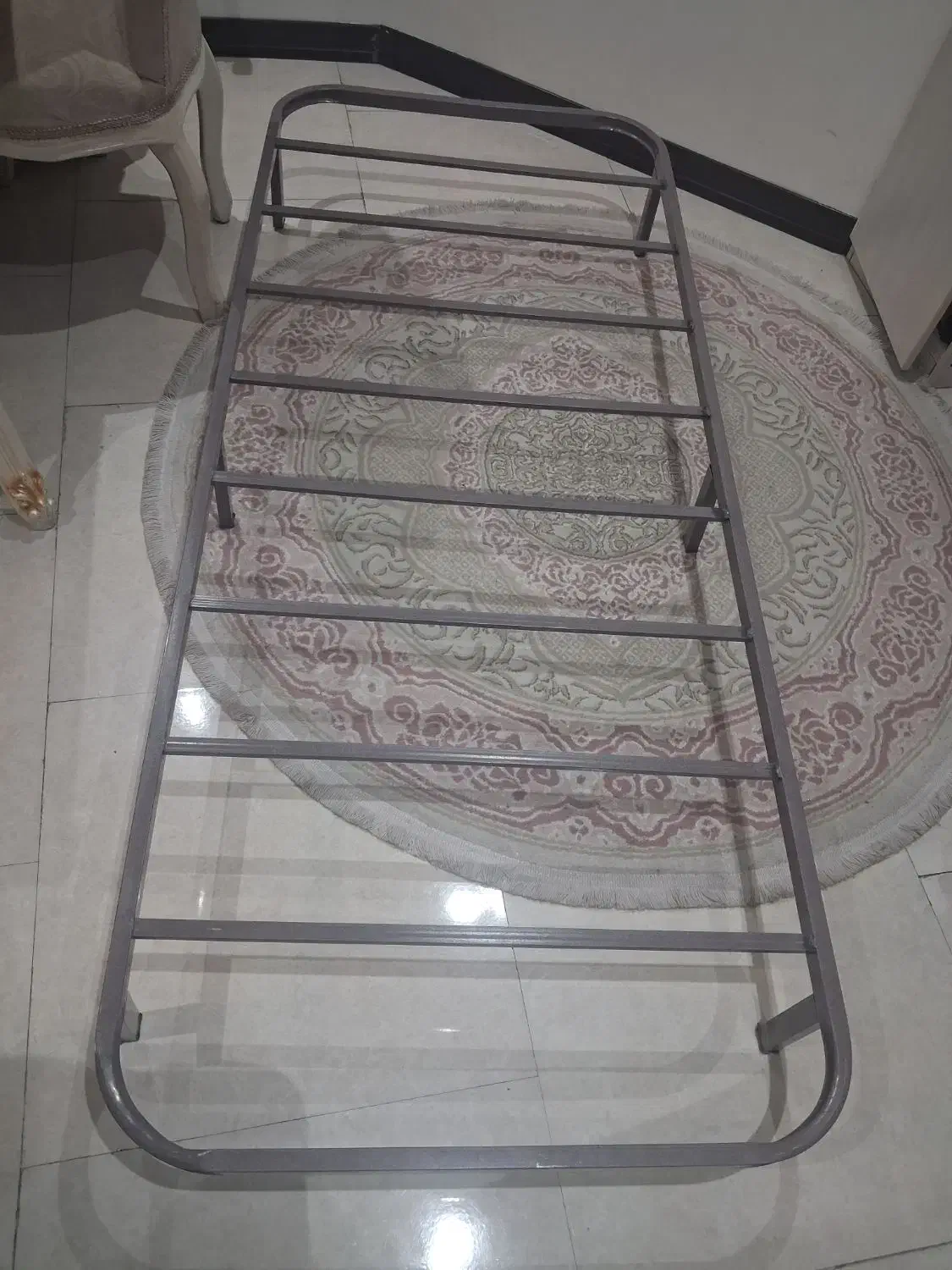 آهن و چوب زیر تخت|تخت و سرویس خواب|تهران, باشگاه نفت|دیوار